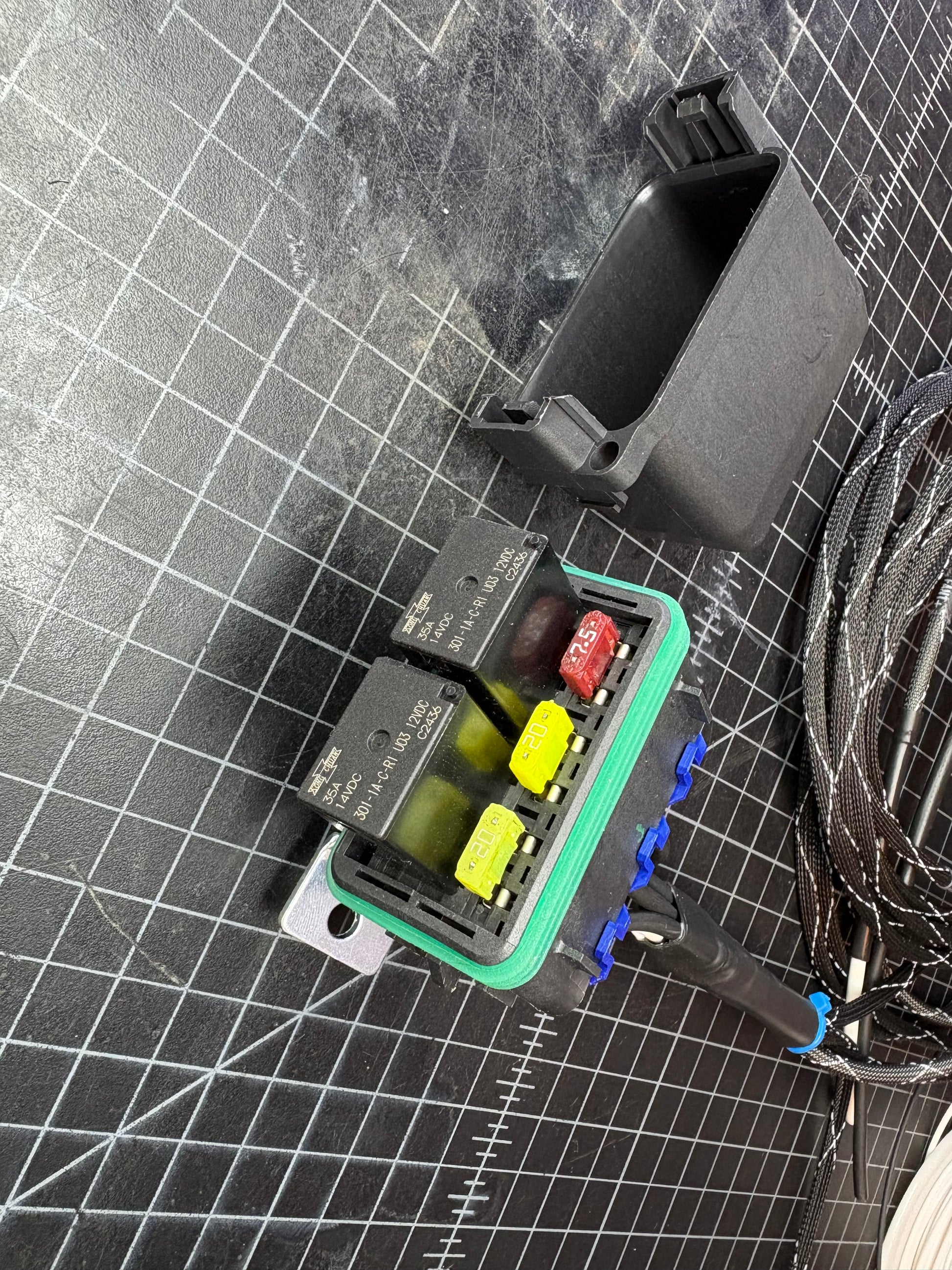 Sealed Dual Fuel Pump PDM System – Independent 40A High-Current Power Distribution (10AWG) VTI