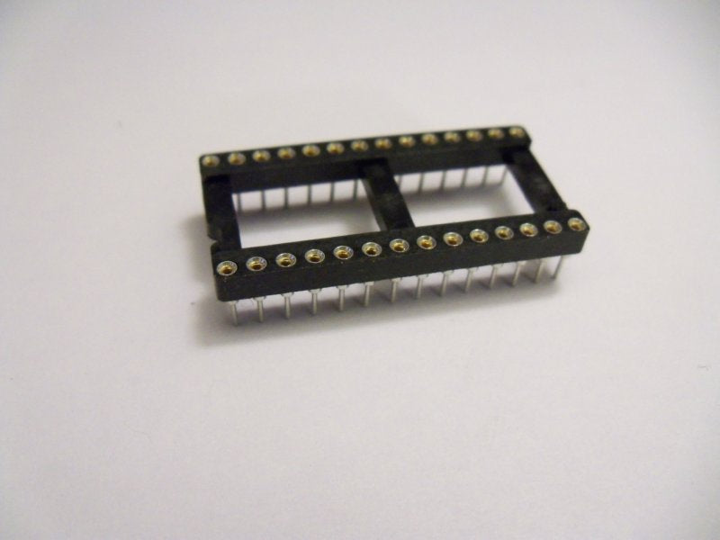 28 Pin DIP / machined socket